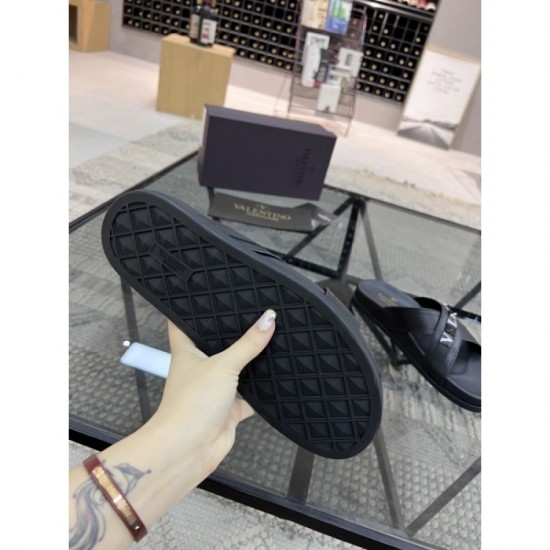 2022SS Must-have item for this season Men's slippers VALENTINO Valentino 2022SS Must-have item for this season Men's slippers VALENTINO Valentino