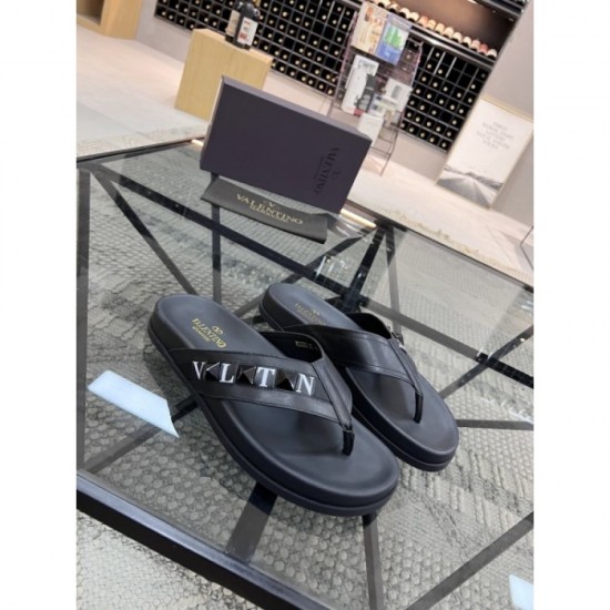 2022SS Comfortable summer wear Men's slippers VALENTINO Valentino 2022SS Comfortable summer wear Men's slippers VALENTINO Valentino
