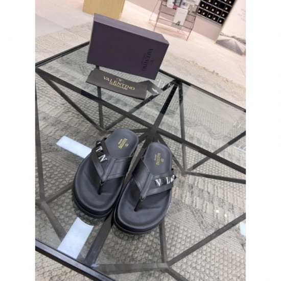 2022SS Comfortable summer wear Men's slippers VALENTINO Valentino 2022SS Comfortable summer wear Men's slippers VALENTINO Valentino