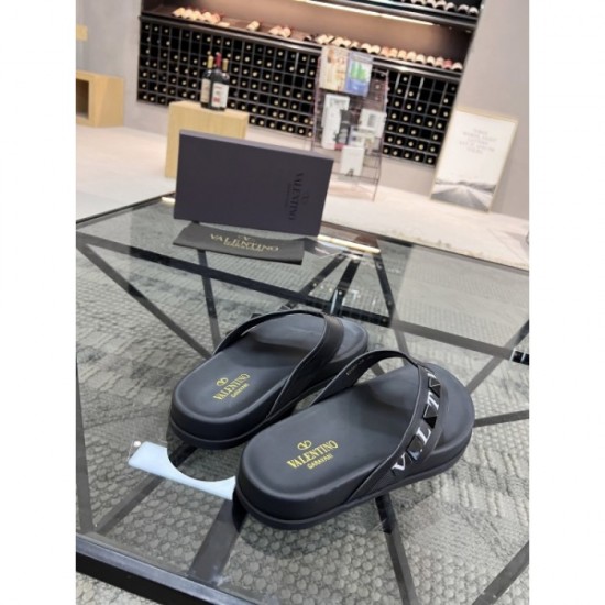 2022SS Comfortable summer wear Men's slippers VALENTINO Valentino 2022SS Comfortable summer wear Men's slippers VALENTINO Valentino