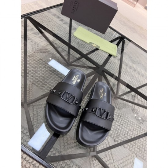 2022SS Check out the trends in spring and summer Men's slippers VALENTINO 2022SS Check out the trends in spring and summer Men's slippers VALENTINO