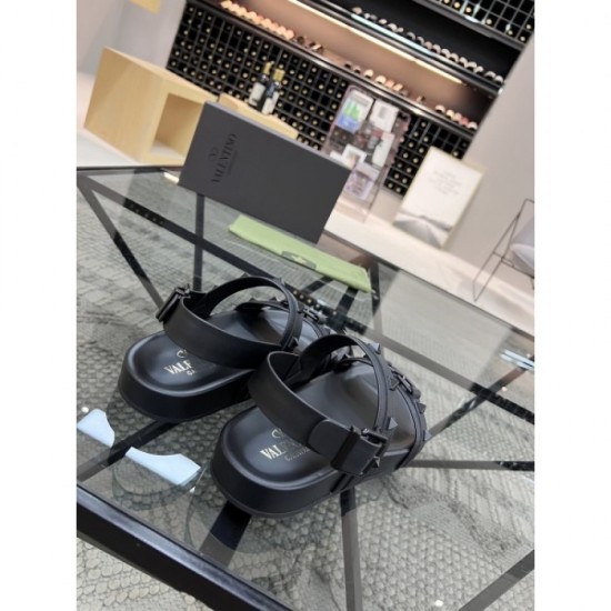 2022SS Trend Fashion Men's Sandals VALENTINO Valentino 2022SS Trend Fashion Men's Sandals VALENTINO Valentino