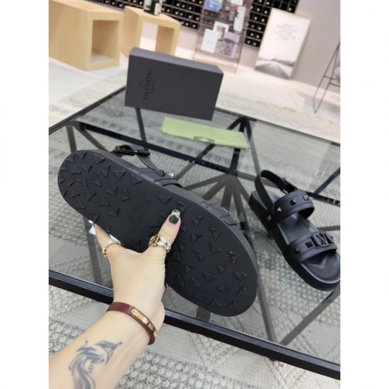 2022SS Trend Fashion Men's Sandals VALENTINO Valentino 2022SS Trend Fashion Men's Sandals VALENTINO Valentino