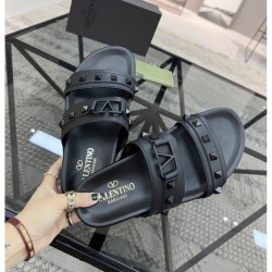 2022SS Spring / Summer Trend Color Men's Slippers VALENTINO Valentino