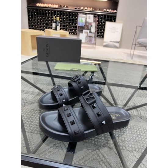 2022SS Spring / Summer Trend Color Men's Slippers VALENTINO Valentino 2022SS Spring / Summer Trend Color Men's Slippers VALENTINO Valentino