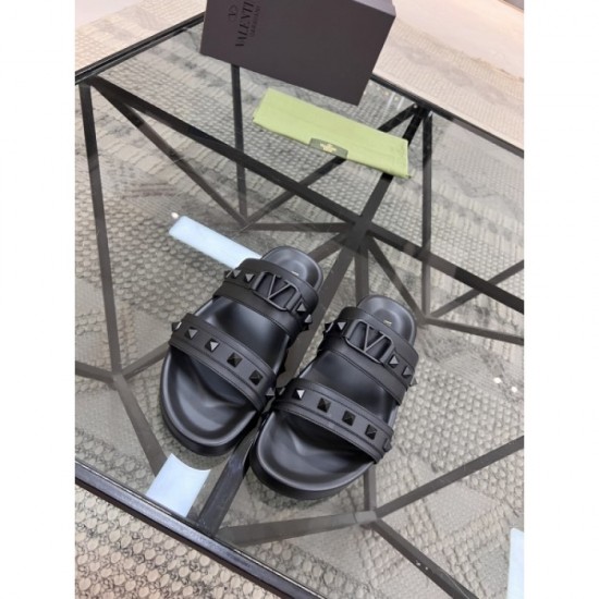2022SS Spring / Summer Trend Color Men's Slippers VALENTINO Valentino 2022SS Spring / Summer Trend Color Men's Slippers VALENTINO Valentino