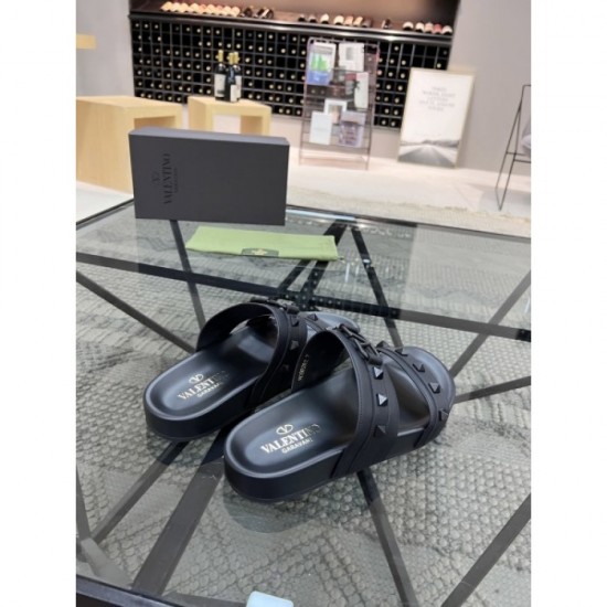 2022SS Spring / Summer Trend Color Men's Slippers VALENTINO Valentino 2022SS Spring / Summer Trend Color Men's Slippers VALENTINO Valentino