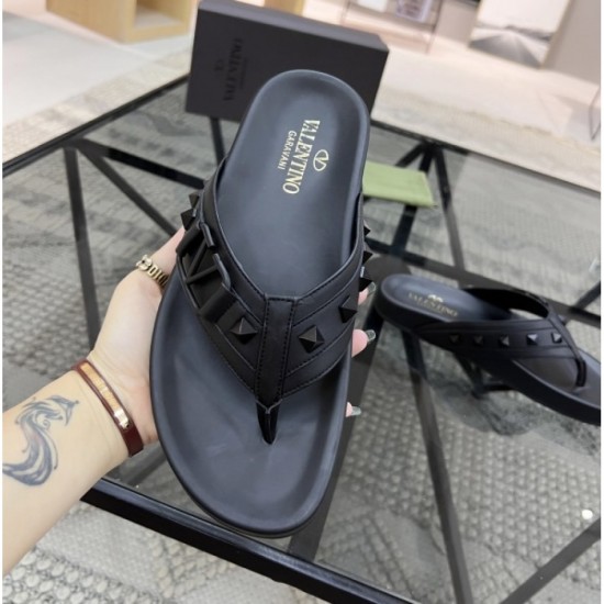 2022SS Fashionable advanced men's slippers VALENTINO Valentino at a stretch 2022SS Fashionable advanced men's slippers VALENTINO Valentino at a stretch