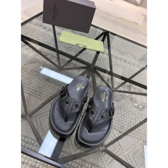 2022SS Fashionable advanced men's slippers VALENTINO Valentino at a stretch 2022SS Fashionable advanced men's slippers VALENTINO Valentino at a stretch