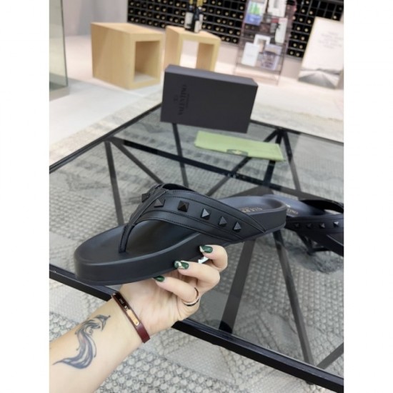 2022SS Fashionable advanced men's slippers VALENTINO Valentino at a stretch 2022SS Fashionable advanced men's slippers VALENTINO Valentino at a stretch