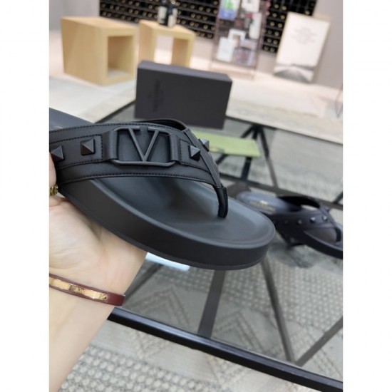 2022SS Fashionable advanced men's slippers VALENTINO Valentino at a stretch 2022SS Fashionable advanced men's slippers VALENTINO Valentino at a stretch