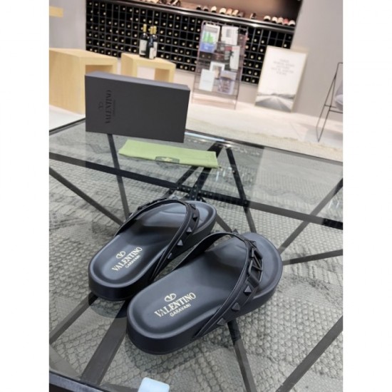 2022SS Fashionable advanced men's slippers VALENTINO Valentino at a stretch 2022SS Fashionable advanced men's slippers VALENTINO Valentino at a stretch