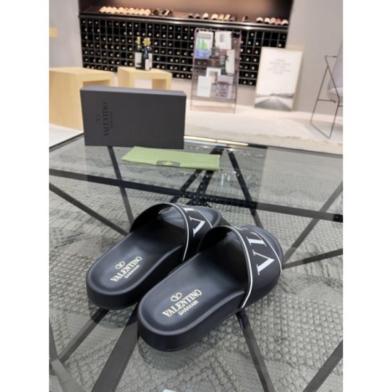 2022SS Cheapest Spring Summer Fashion Men's Slippers VALENTINO Valentino 2022SS Cheapest Spring Summer Fashion Men's Slippers VALENTINO Valentino
