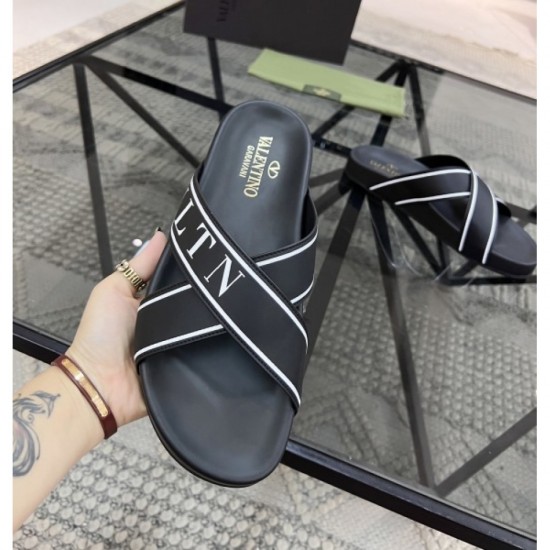 2022SS Trend New Men's Slippers VALENTINO Valentino 2022SS Trend New Men's Slippers VALENTINO Valentino