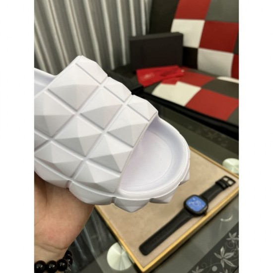 VALENTINO Men's Sandals 2022SS This season's hottest first-class items VALENTINO Men's Sandals 2022SS This season's hottest first-class items