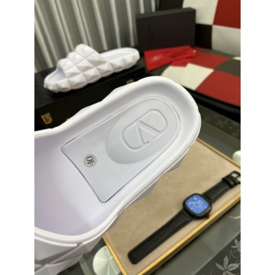 VALENTINO Men's Sandals 2022SS This season's hottest first-class items VALENTINO Men's Sandals 2022SS This season's hottest first-class items