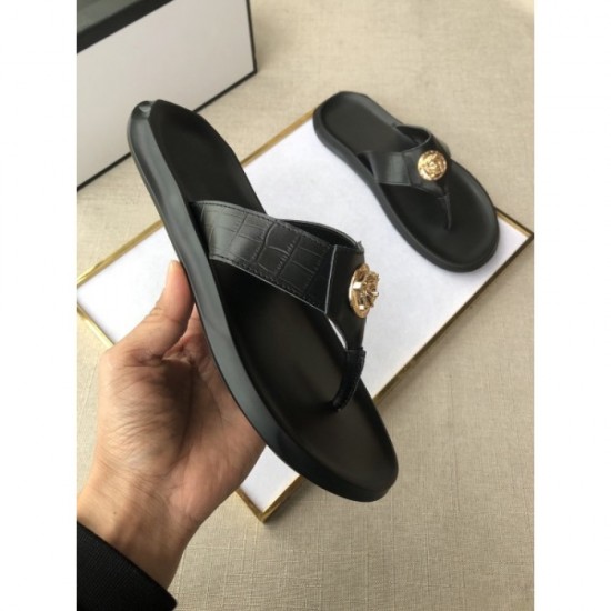 2022SS Men's slippers with a strong sense of trend VERSACE Versace 2022SS Men's slippers with a strong sense of trend VERSACE Versace