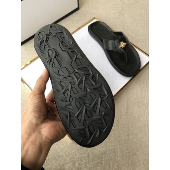 New arrivals in the 2022SS collection Men's slippers VERSACE Versace New arrivals in the 2022SS collection Men's slippers VERSACE Versace