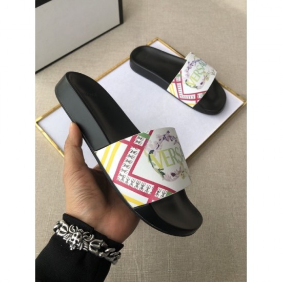 2022SS Outstanding popularity Men's slippers VERSACE Versace 2022SS Outstanding popularity Men's slippers VERSACE Versace
