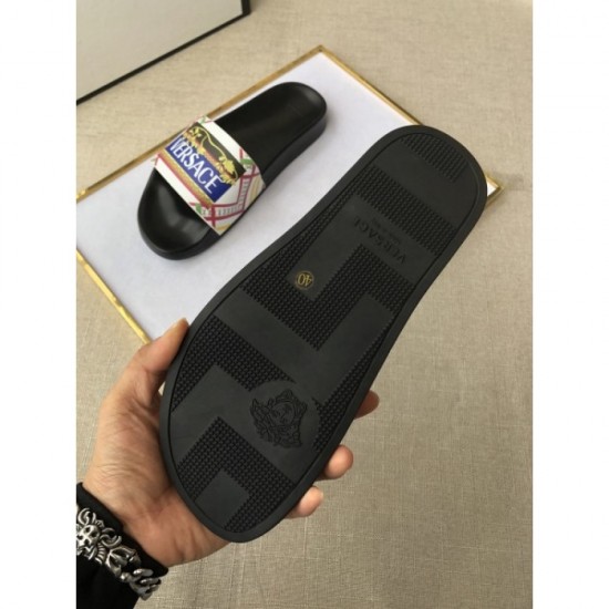 2022SS Super essential item Men's slippers VERSACE Versace 2022SS Super essential item Men's slippers VERSACE Versace