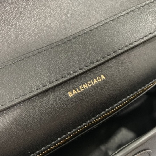 New Limited Convenient and Incredibly Cute 2022SS BALENCIAGA Women's Bag New Limited Convenient and Incredibly Cute 2022SS BALENCIAGA Women's Bag