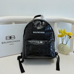 This spring / summer fashion trend 2022SS BALENCIAGA Balenciaga ladies bag