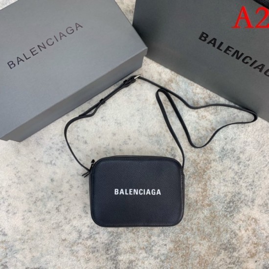 Recommended adult trends 2022SS BALENCIAGA Women's bags Recommended adult trends 2022SS BALENCIAGA Women's bags