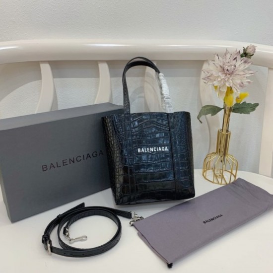 View new collection 2022SS BALENCIAGA Women's bag View new collection 2022SS BALENCIAGA Women's bag