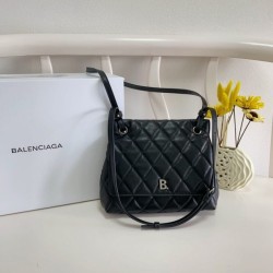 This season's featured design 2022SS BALENCIAGA Women's bag