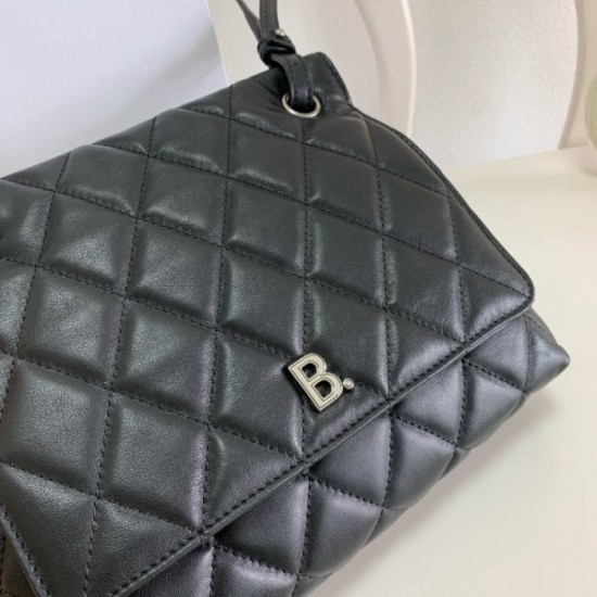 This season's featured design 2022SS BALENCIAGA Women's bag This season's featured design 2022SS BALENCIAGA Women's bag
