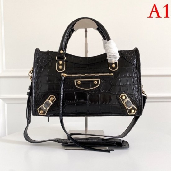 Boldly designed fashionable new 2022SS BALENCIAGA Balenciaga ladies bag Boldly designed fashionable new 2022SS BALENCIAGA Balenciaga ladies bag