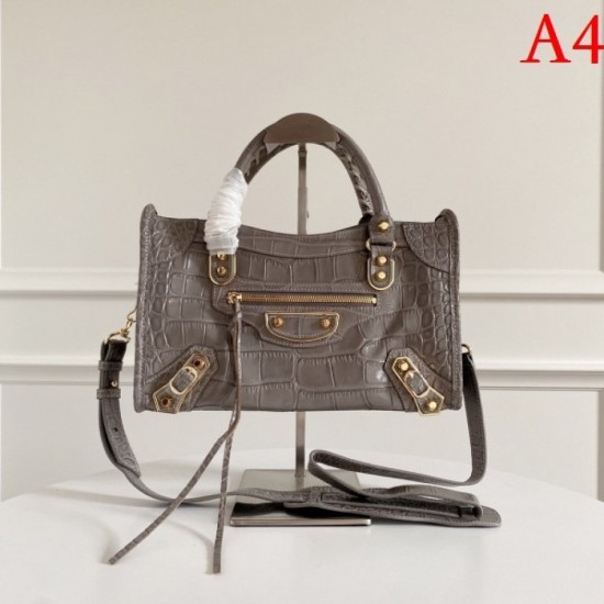 Boldly designed fashionable new 2022SS BALENCIAGA Balenciaga ladies bag Boldly designed fashionable new 2022SS BALENCIAGA Balenciaga ladies bag