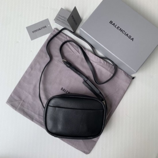 Fashionable adult dress 2022SS BALENCIAGA Balenciaga ladies bag Fashionable adult dress 2022SS BALENCIAGA Balenciaga ladies bag