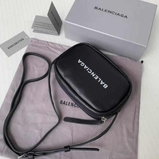 Fashionable adult dress 2022SS BALENCIAGA Balenciaga ladies bag Fashionable adult dress 2022SS BALENCIAGA Balenciaga ladies bag