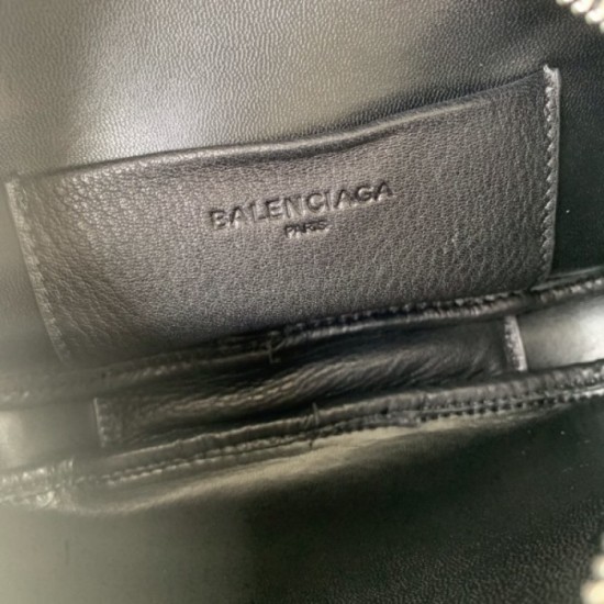 Fashionable adult dress 2022SS BALENCIAGA Balenciaga ladies bag Fashionable adult dress 2022SS BALENCIAGA Balenciaga ladies bag