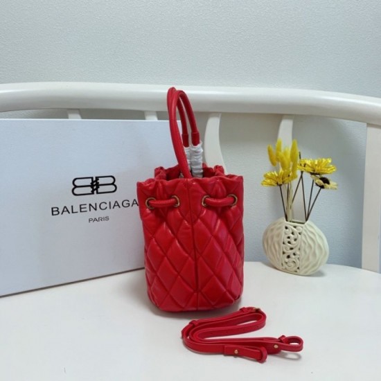 2022SS BALENCIAGA Women's Bag for an elegant and cool impression 2022SS BALENCIAGA Women's Bag for an elegant and cool impression