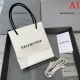 Elegant and urban look 2022SS BALENCIAGA Women's Bag Elegant and urban look 2022SS BALENCIAGA Women's Bag