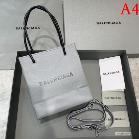 Elegant and urban look 2022SS BALENCIAGA Women's Bag Elegant and urban look 2022SS BALENCIAGA Women's Bag