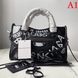 Trendy and cool 2022SS BALENCIAGA Women's bag