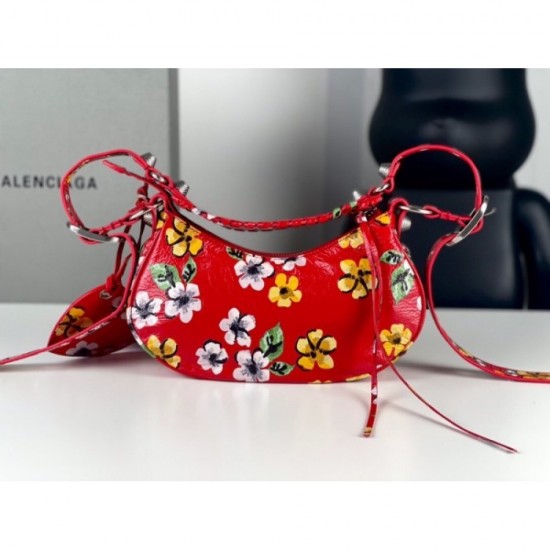 A little new 2022SS BALENCIAGA women's bag that looks good in spring A little new 2022SS BALENCIAGA women's bag that looks good in spring