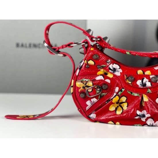 A little new 2022SS BALENCIAGA women's bag that looks good in spring A little new 2022SS BALENCIAGA women's bag that looks good in spring