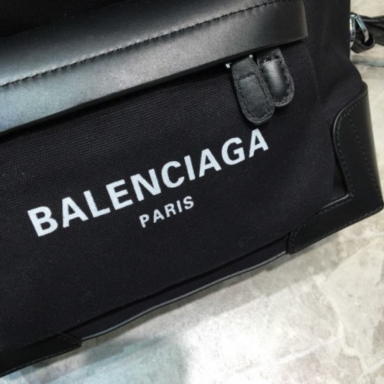 Larger new items are trending this year 2022SS BALENCIAGA Women's bags Larger new items are trending this year 2022SS BALENCIAGA Women's bags