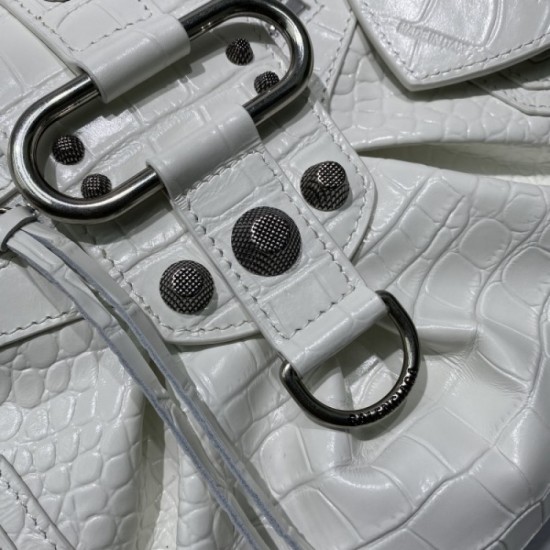 The latest attention fashion 2022SS BALENCIAGA women's bag that I want to recommend The latest attention fashion 2022SS BALENCIAGA women's bag that I want to recommend