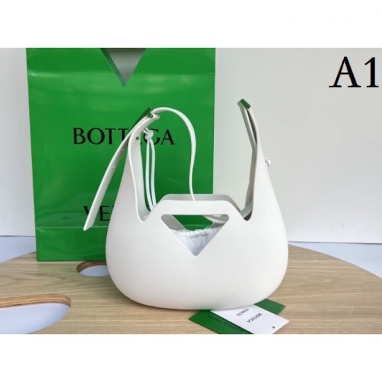 BOTTEGA VENETA Bottega Veneta tote bag 2022SS logo is beautiful BOTTEGA VENETA Bottega Veneta tote bag 2022SS logo is beautiful