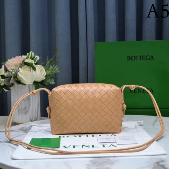 BOTTEGA VENETA Bottega Veneta shoulder bag 2022SS sale extreme condition! BOTTEGA VENETA Bottega Veneta shoulder bag 2022SS sale extreme condition!