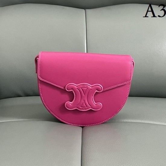 2022SS CELINE Celine Shoulder Bag Active in this spring / summer outfit 2022SS CELINE Celine Shoulder Bag Active in this spring / summer outfit