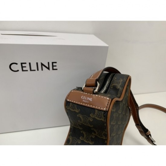 2022SS CELINE Celine Shoulder Bag Recommended for a wide range of people 2022SS CELINE Celine Shoulder Bag Recommended for a wide range of people