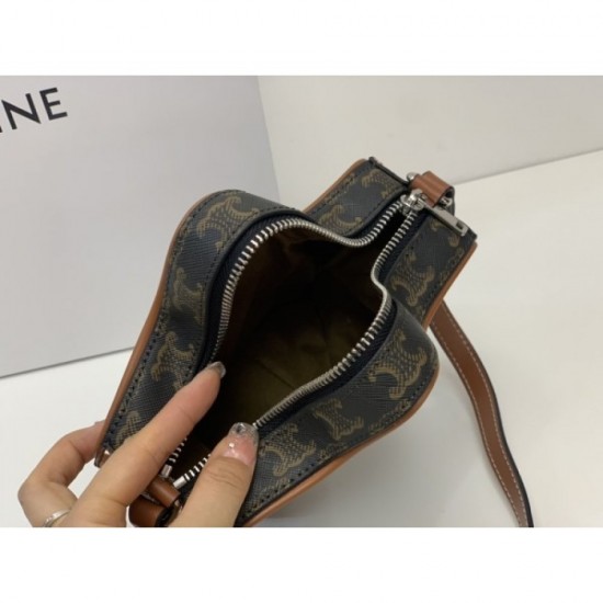 2022SS CELINE Celine Shoulder Bag Recommended for a wide range of people 2022SS CELINE Celine Shoulder Bag Recommended for a wide range of people