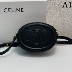 2022SS CELINE Celine Shoulder Bag Urban style