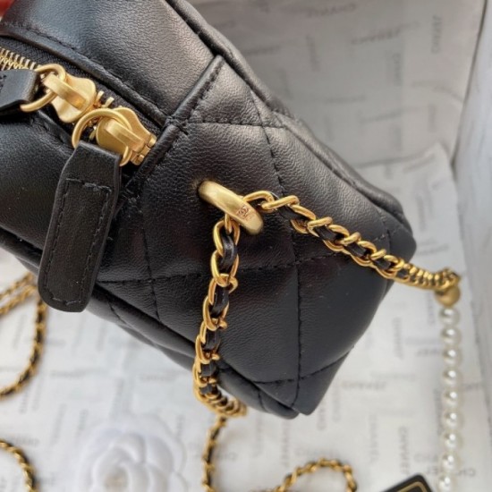 Relaxing dress 2022SS CHANEL Chanel Women's Bag Relaxing dress 2022SS CHANEL Chanel Women's Bag